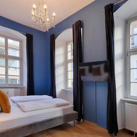 Homie Stay Am Marktplatz - Wohnen Im Historischen Balthasar-Neumann-Apartment Вюрцбург Екстер'єр фото